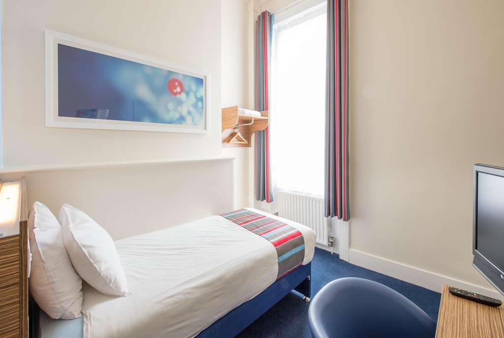 Travelodge Redhill Redhill  Cameră foto